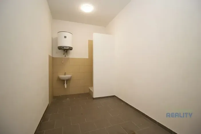Pronájem výrobních prostor, Brandýs nad Labem-Stará Boleslav, Pražská, 440 m2