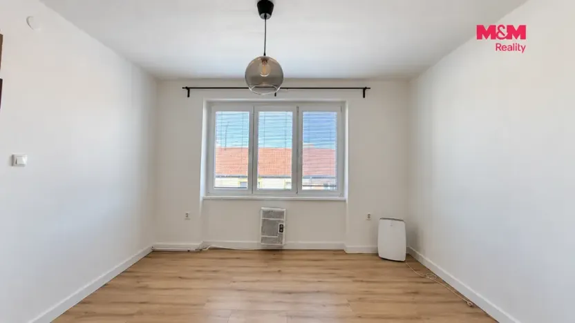 Pronájem bytu 2+1, Louny, 28. října, 56 m2