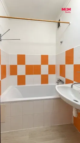 Pronájem bytu 2+1, Louny, 28. října, 56 m2