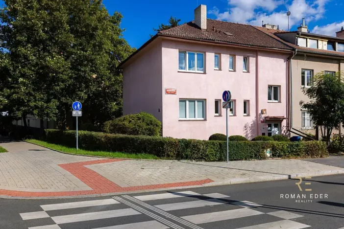 Prodej vícegeneračního domu, Praha - Liboc, Hostouňská, 278 m2