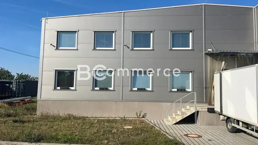 Pronájem skladu, Šlapanice, 4600 m2
