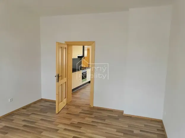 Pronájem bytu 2+kk, Pardubice, Okružní, 46 m2