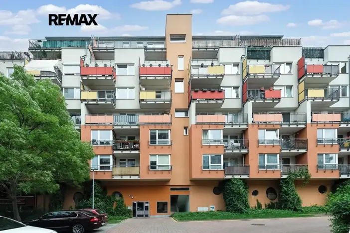 Pronájem bytu 2+kk, Praha - Vysočany, Pod Harfou, 55 m2