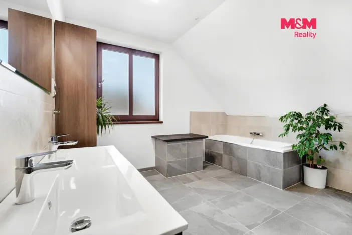 Prodej rodinného domu, Sokoleč, Luční, 128 m2