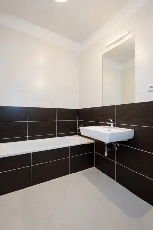 Pronájem bytu 2+kk, Praha - Hloubětín, Poděbradská, 53 m2