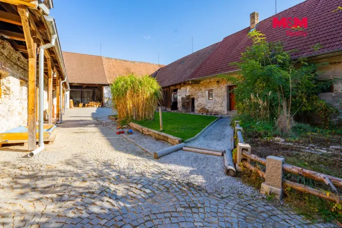 Prodej rodinného domu, Nové Hrady - Byňov, 370 m2