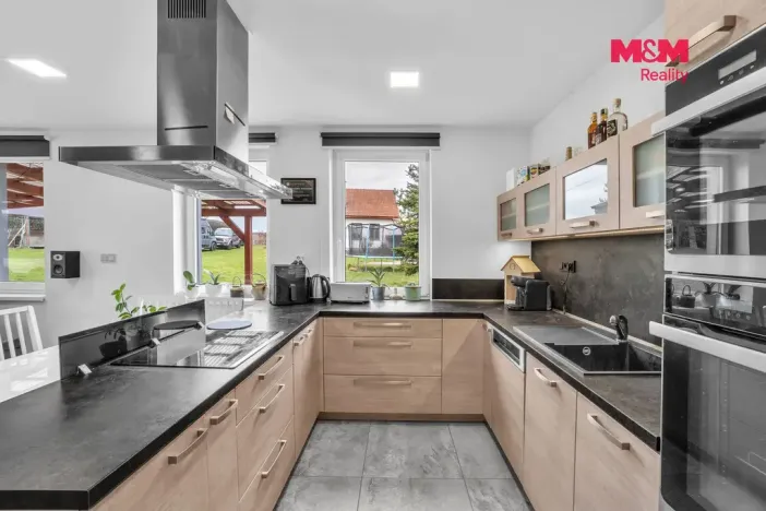 Prodej rodinného domu, Podhradí - Čejkovice, 225 m2