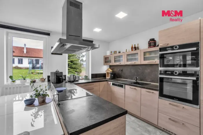 Prodej rodinného domu, Podhradí - Čejkovice, 225 m2
