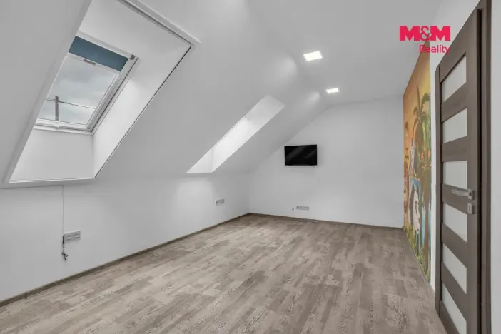 Prodej rodinného domu, Podhradí - Čejkovice, 225 m2
