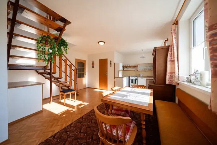 Prodej rodinného domu, Římov, 195 m2