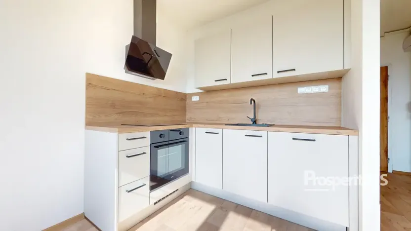 Pronájem bytu 1+1, 33 m², Kmochova, Ústí nad Labem, Severní Terasa