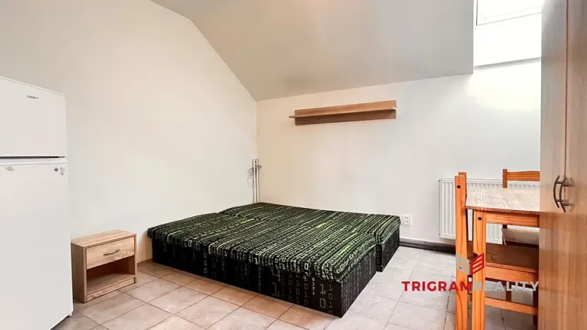 Pronájem bytu 1+kk, 17 m², Hradec Králové, Plotiště nad Labem