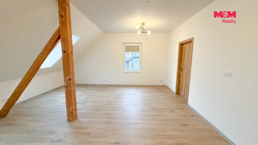 Pronájem bytu 3+kk, Nový Bor, Sklářská, 85 m2