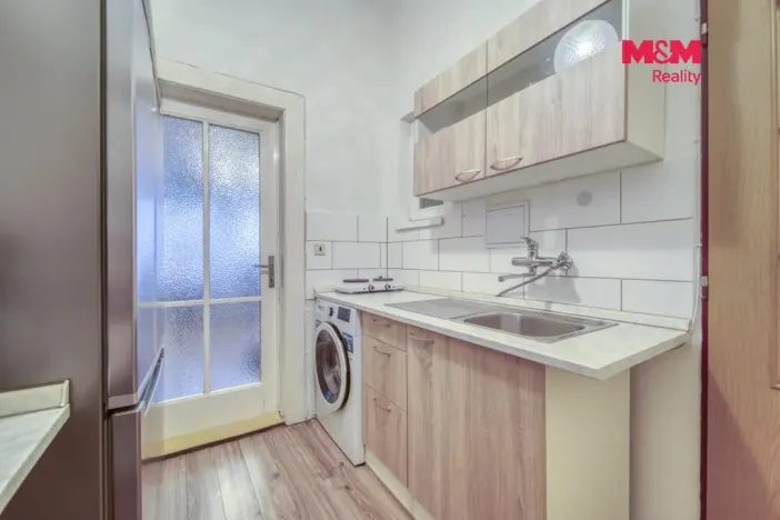 Prodej bytu 1+kk, Plzeň - Lobzy, Rokycanská, 30 m2