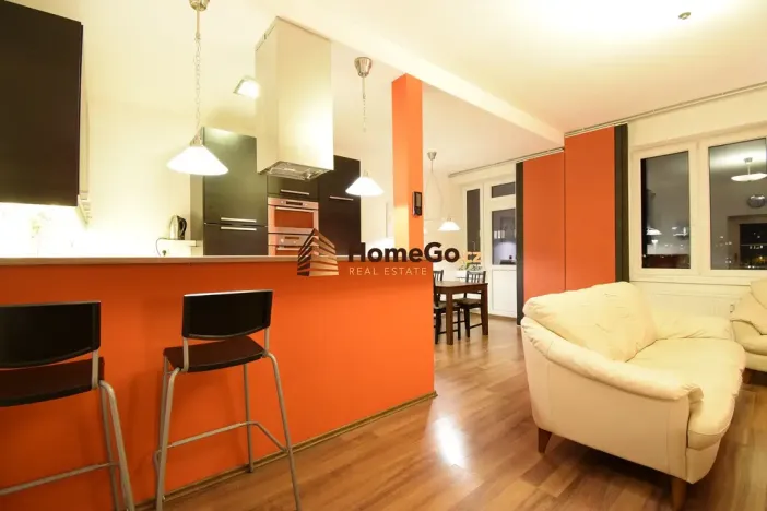 Pronájem bytu 2+kk, Praha - Vršovice, Vršovická, 77 m2