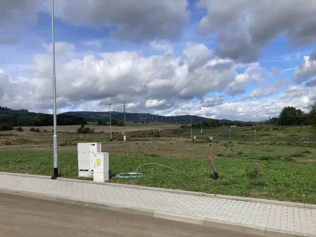 Prodej pozemku, 697 m², Hroznětínská, Ostrov