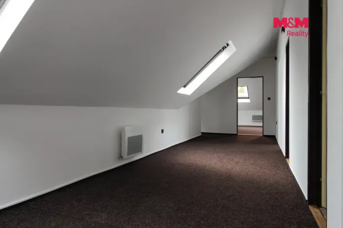 Pronájem kanceláře, Jeseník, nám. Svobody, 27 m2