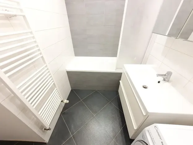 Pronájem bytu 2+kk, Praha - Záběhlice, náměstí Mezi zahrádkami, 85 m2