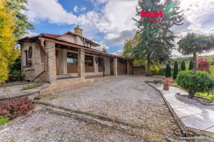 Prodej rodinného domu, Slavhostice, 181 m2