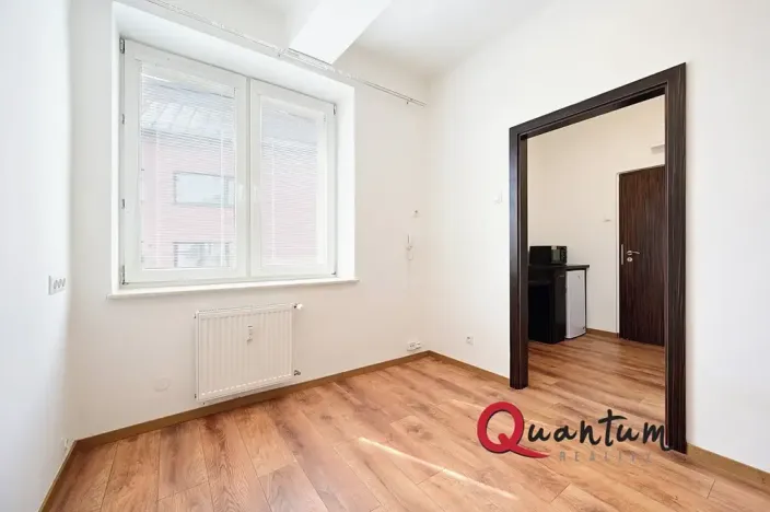 Prodej ubytování, Praha - Suchdol, Suchdolské náměstí, 19 m2