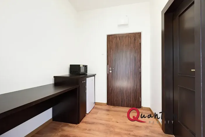 Prodej ubytování, Praha - Suchdol, Suchdolské náměstí, 19 m2