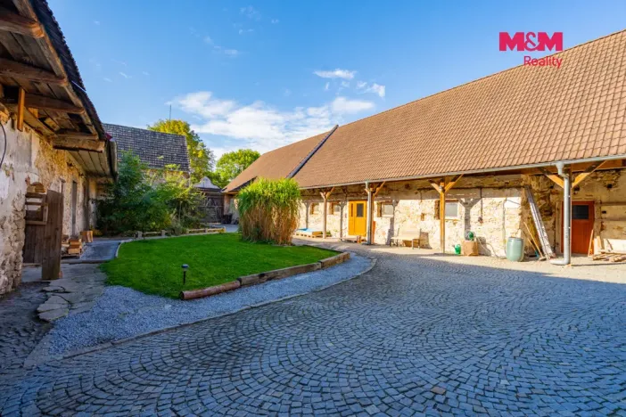 Prodej rodinného domu, Nové Hrady - Byňov, 370 m2
