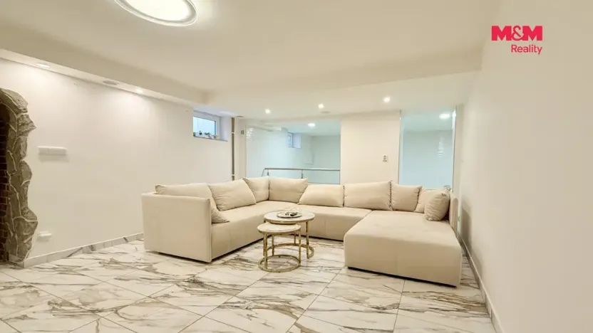 Prodej rodinného domu, Dolní Bojanovice, Zvolence, 380 m2