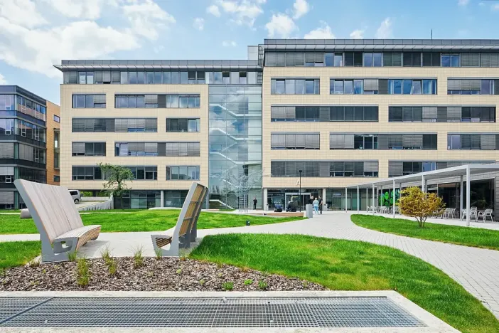 Pronájem kanceláře, Praha - Jinonice, Radlická, 1000 m2