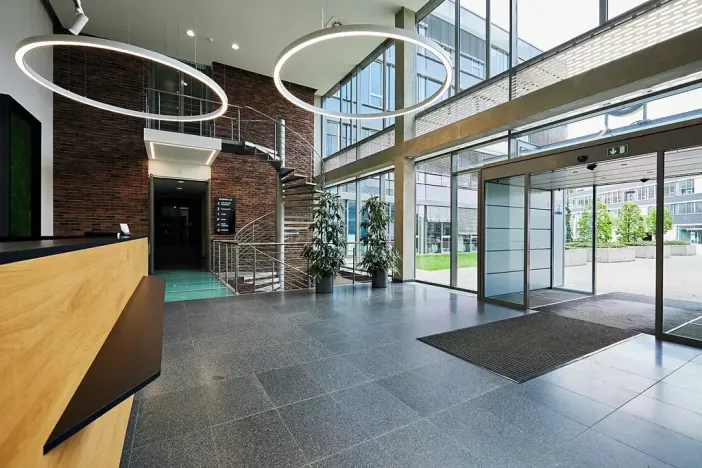 Pronájem kanceláře, Praha - Jinonice, Radlická, 2500 m2
