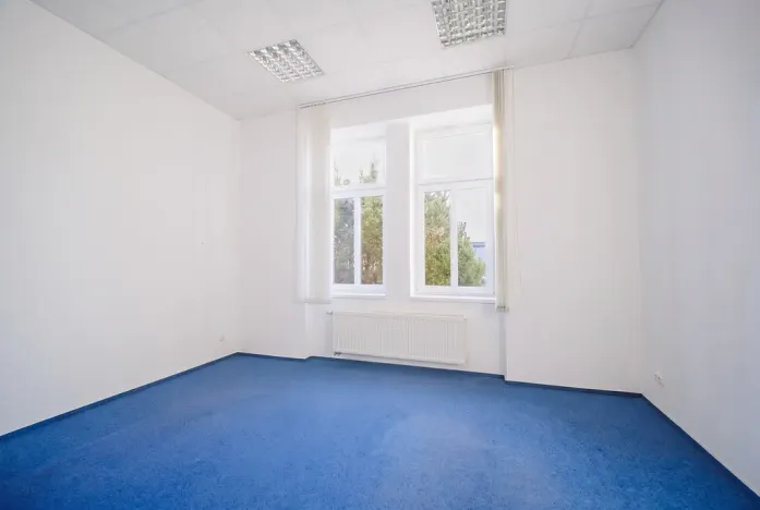 Pronájem kanceláře, Jičín, 17. listopadu, 688 m2