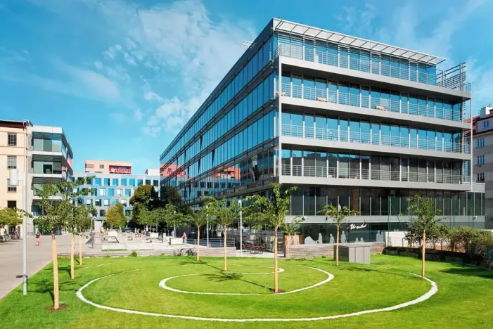 Pronájem kanceláře, Praha - Holešovice, 653 m2