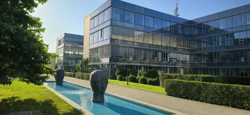 Pronájem kanceláře, Praha, 2540 m2