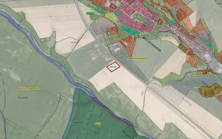 Prodej podílu pole, Bělá pod Bezdězem, 4095 m2
