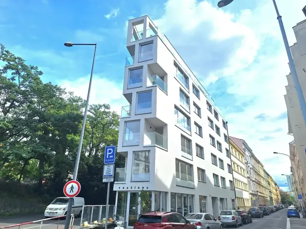 Prodej garážového stání, Praha - Vyšehrad, Neklanova, 20 m2