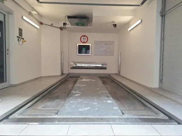 Prodej garážového stání, Praha - Vyšehrad, Neklanova, 20 m2