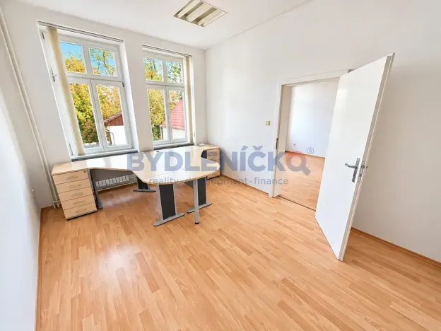 Pronájem kanceláře, České Budějovice, Hradební, 40 m2