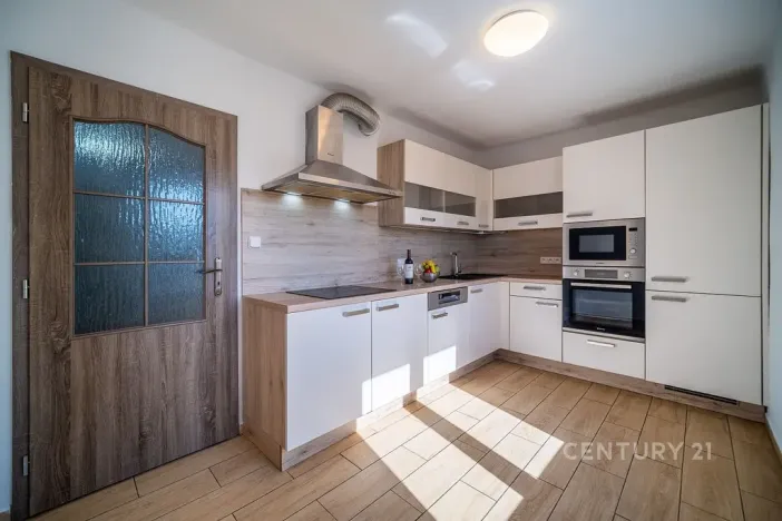 Pronájem bytu 2+1, 61 m², Polní, České Budějovice 6