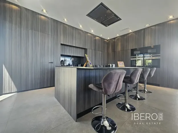 Prodej rodinného domu, Algeciras, Španělsko, Calle del Cabo Roig, 479 m2