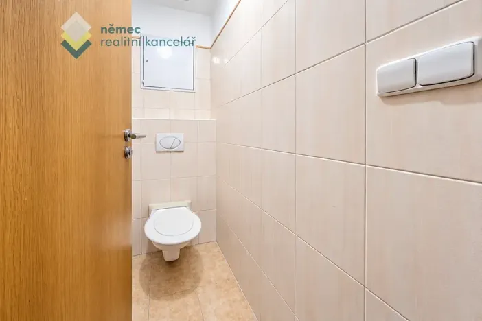Pronájem bytu 2+kk, Praha - Satalice, K nádraží, 44 m2