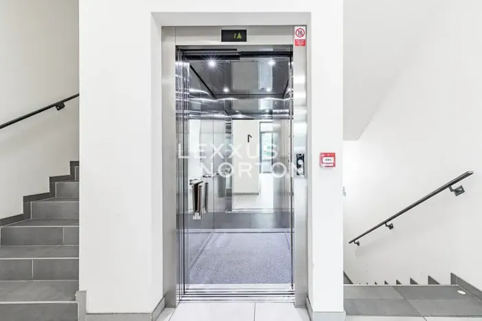 Prodej bytu 1+kk, Praha - Smíchov, Holečkova, 30 m2