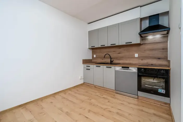 Prodej bytu 3+1, Praha - Střížkov, Varnsdorfská, 55 m2