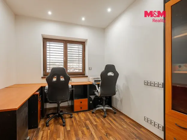 Prodej rodinného domu, Neustupov, 450 m2