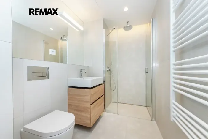 Pronájem bytu 2+kk, Praha - Radlice, U Komína, 41 m2