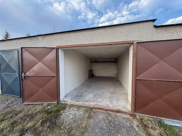 Pronájem garáže, 16 m², Vančurova, Opava (nečleněná část města)