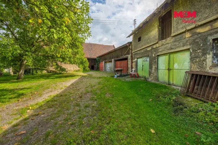 Prodej obchodního prostoru, Buštěhrad, Náměstí, 226 m2