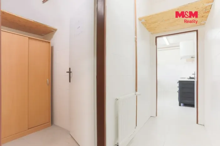 Pronájem obchodního prostoru, Karlovy Vary - Tašovice, Sopečná, 73 m2