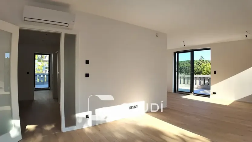 Prodej bytu 4+kk, Praha, Mezitraťová, 105 m2