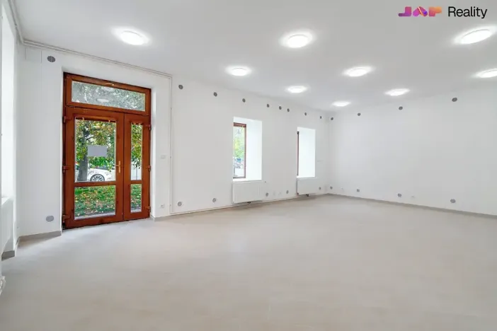Pronájem komerční nemovitosti, Rosice, Palackého nám., 100 m2