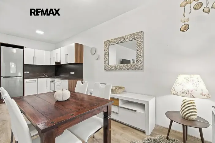 Prodej bytu 2+kk, Plzeň, Na Dolíkách, 56 m2