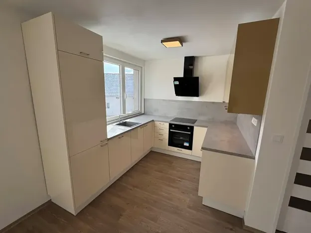 Pronájem bytu 3+kk, Praha, Únorová, 73 m2
